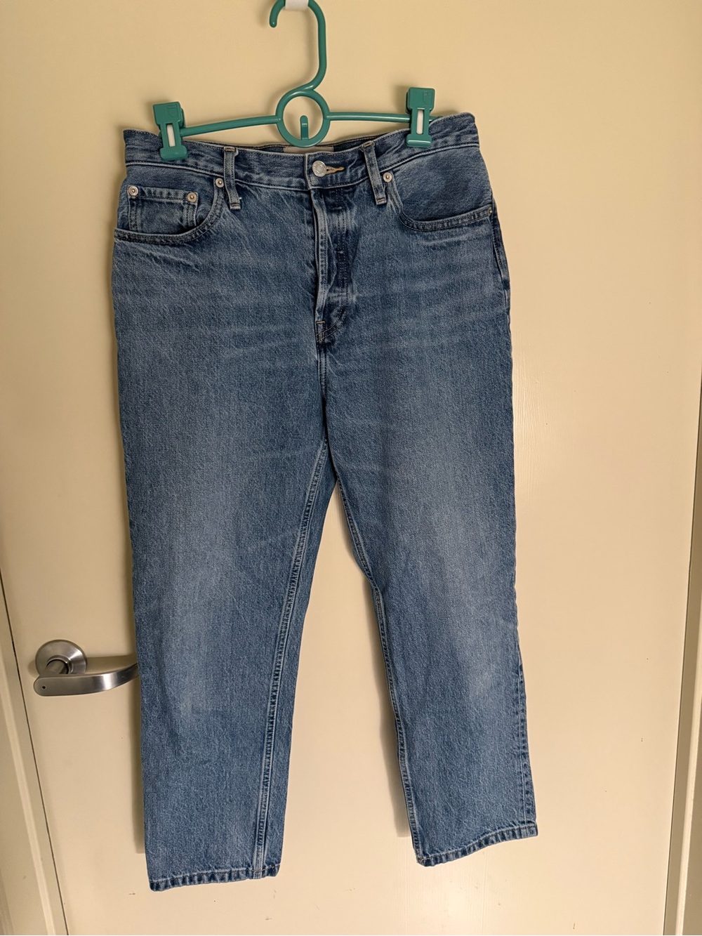 Everlane Women’s 90’s Cheeky Jeans